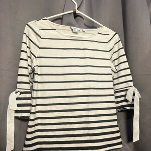 Reitmans Black and White Striped Mid Sleeve Top